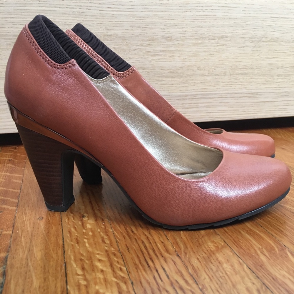 Kenneth Cole Reaction 6.5 Bronze/Brown Heel